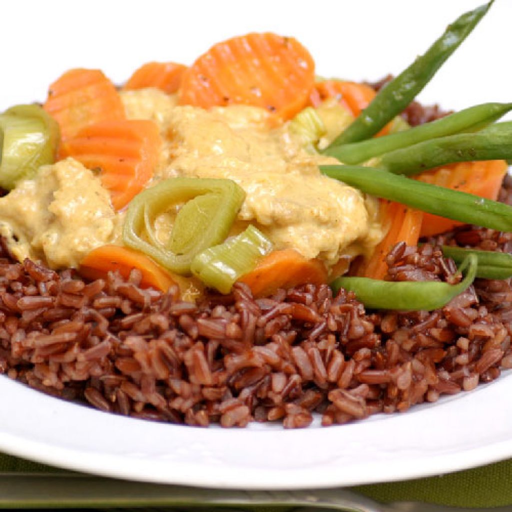 Curry-Dinki mit Gemüse und rotem Vollreis